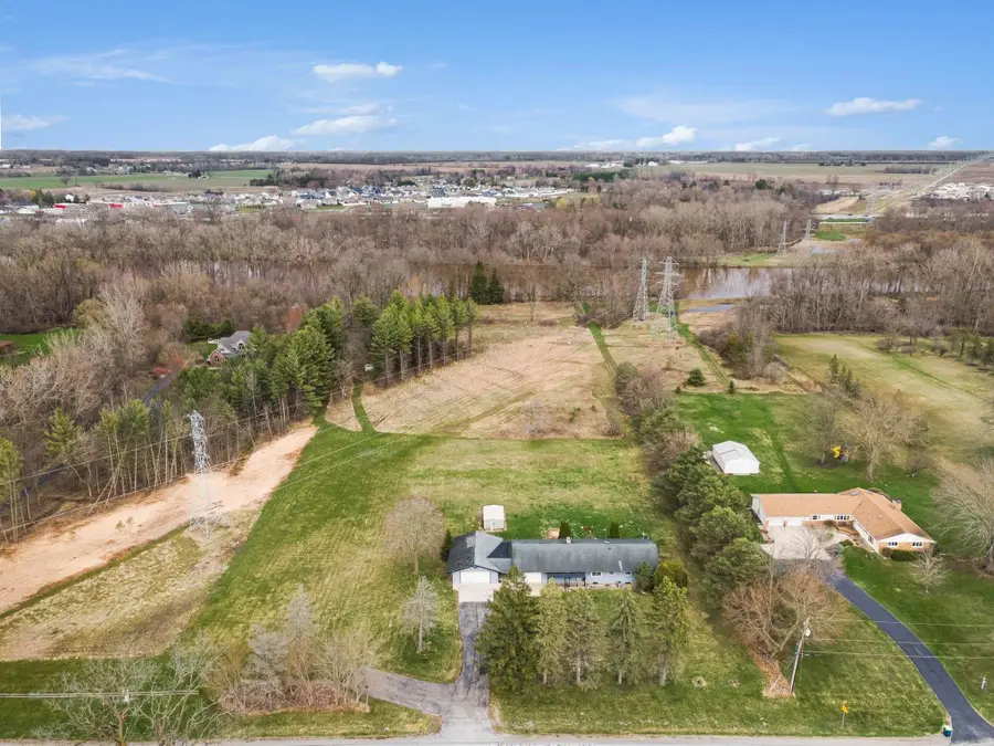 5454 N River Road, Freeland, MI 48623 - #2
