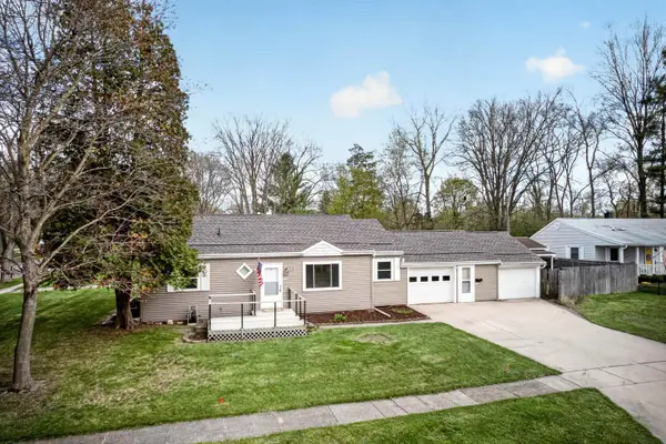 8 Kim Court, Midland, MI 48642
