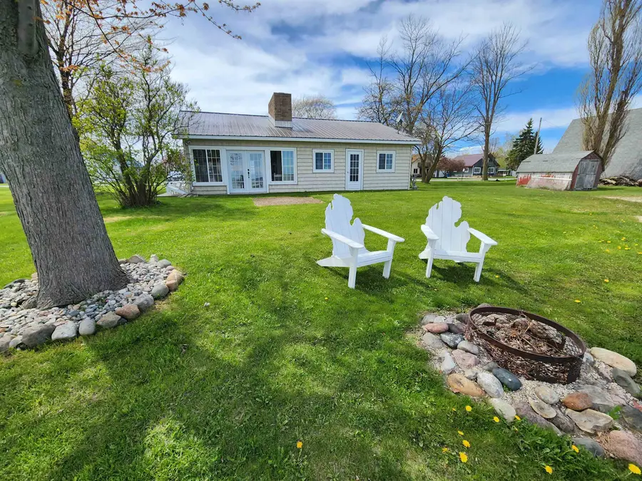 5816 Avalon Road, Pinconning, MI 48650 - #2