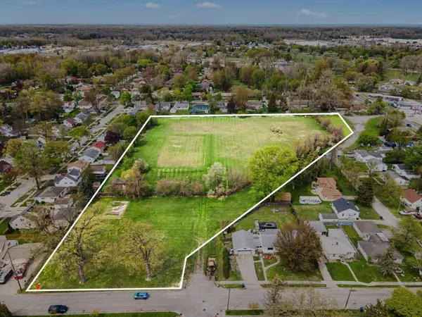 1301 N Henry Street, Bay City, MI 48706