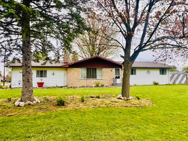 5677 Michael Drive, Bay City, MI 48706