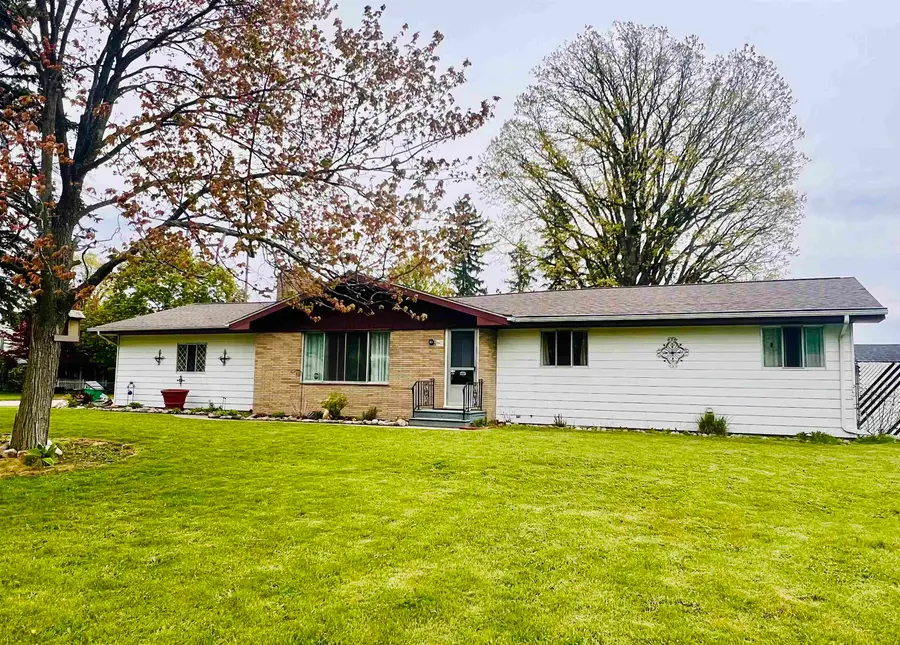 5677 Michael Drive, Bay City, MI 48706 - #3