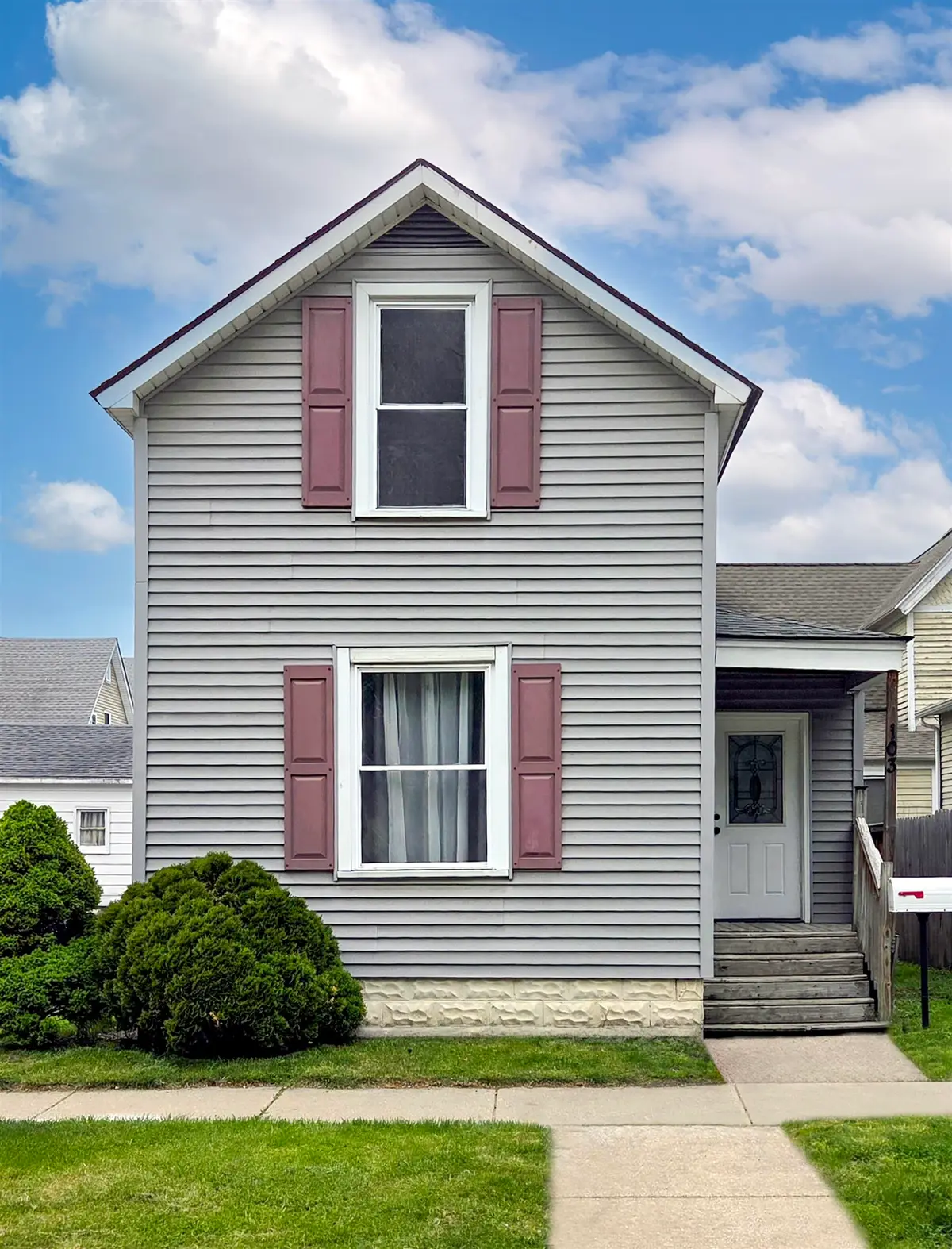 103 E Vermont Street, Bay City, MI 48706 - #1