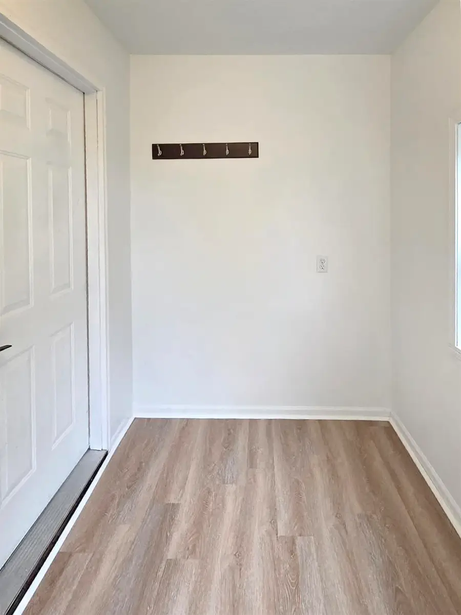 103 E Vermont Street, Bay City, MI 48706 - #2