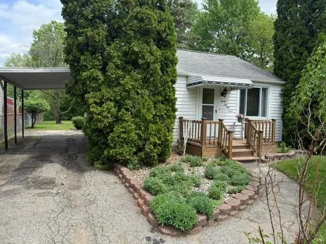 2557 Montana Avenue, Saginaw, MI 48601 - #1