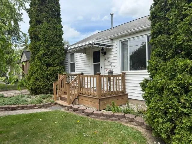 2557 Montana Avenue, Saginaw, MI 48601 - #2