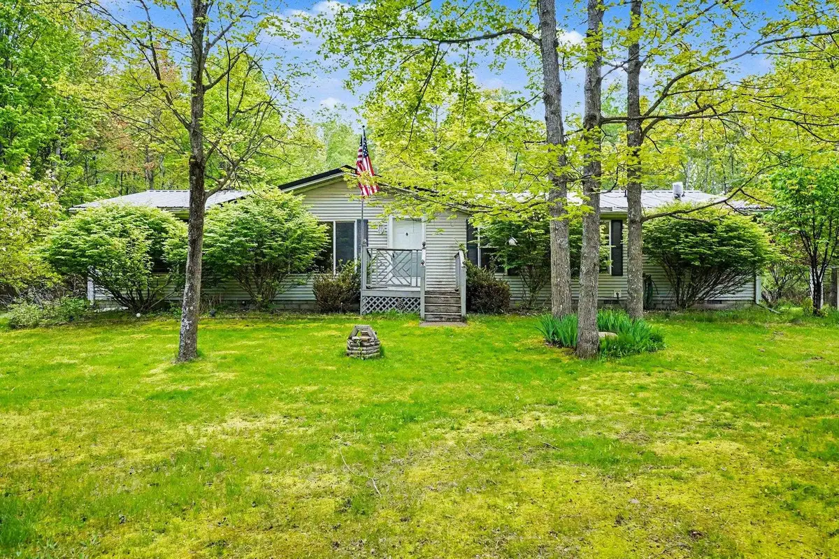 6954 Magruder Road, Beaverton, MI 48612 - #1