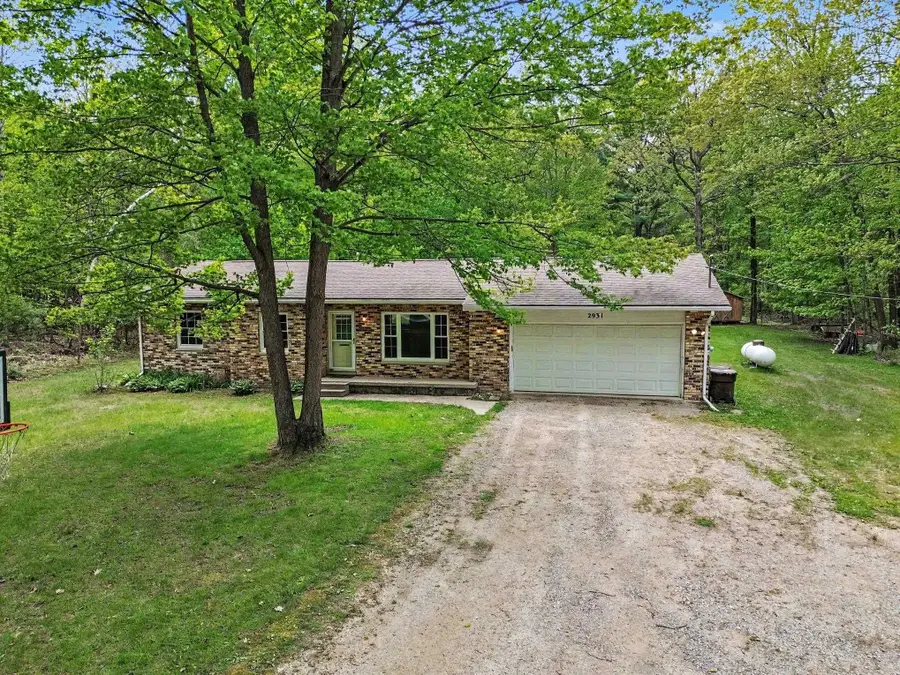 2931 N Carter Road, Pinconning, MI 48650 - #2