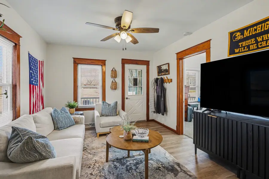 1804 S Kiesel Street, Bay City, MI 48706 - #3