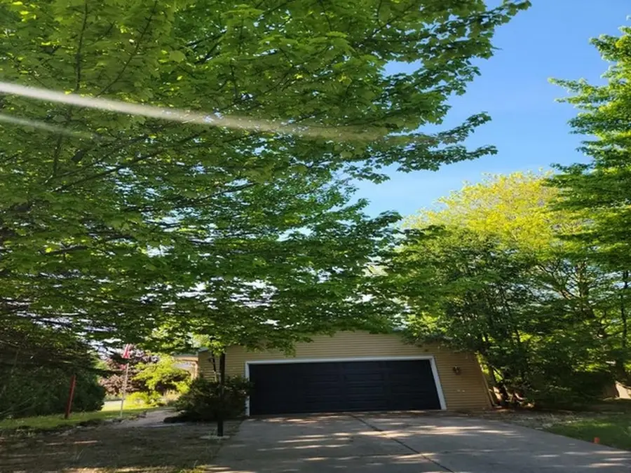 5147 Mackinaw Road, Saginaw, MI 48603 - #2