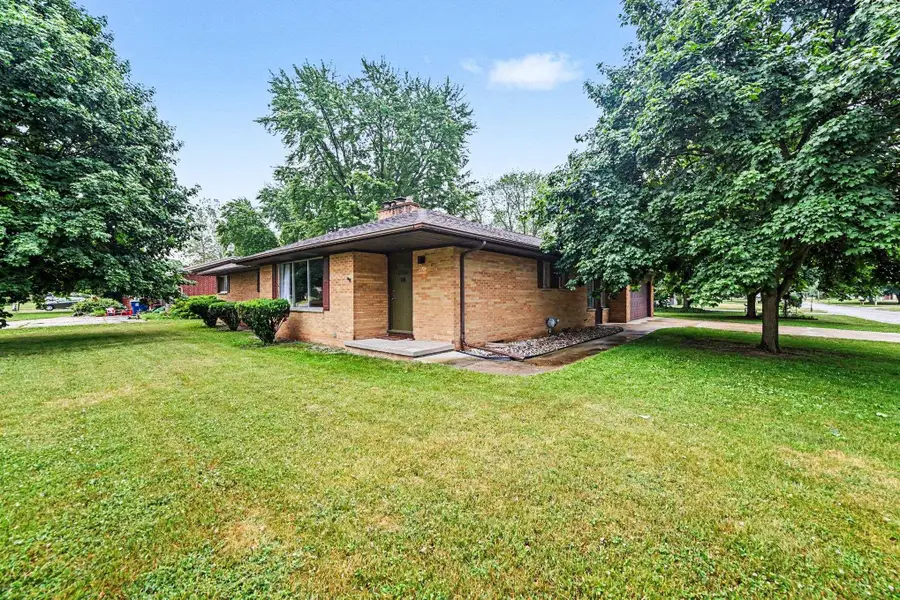 5205 Faircrest Lane, Saginaw, MI 48638 - #3