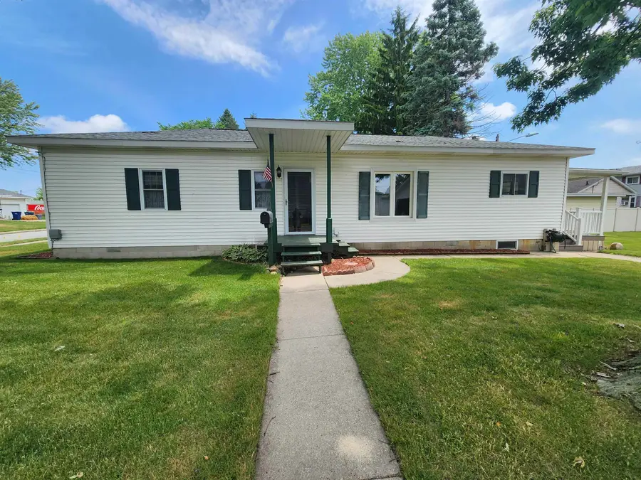 416 39th Street, Bay City, MI 48708 - #3
