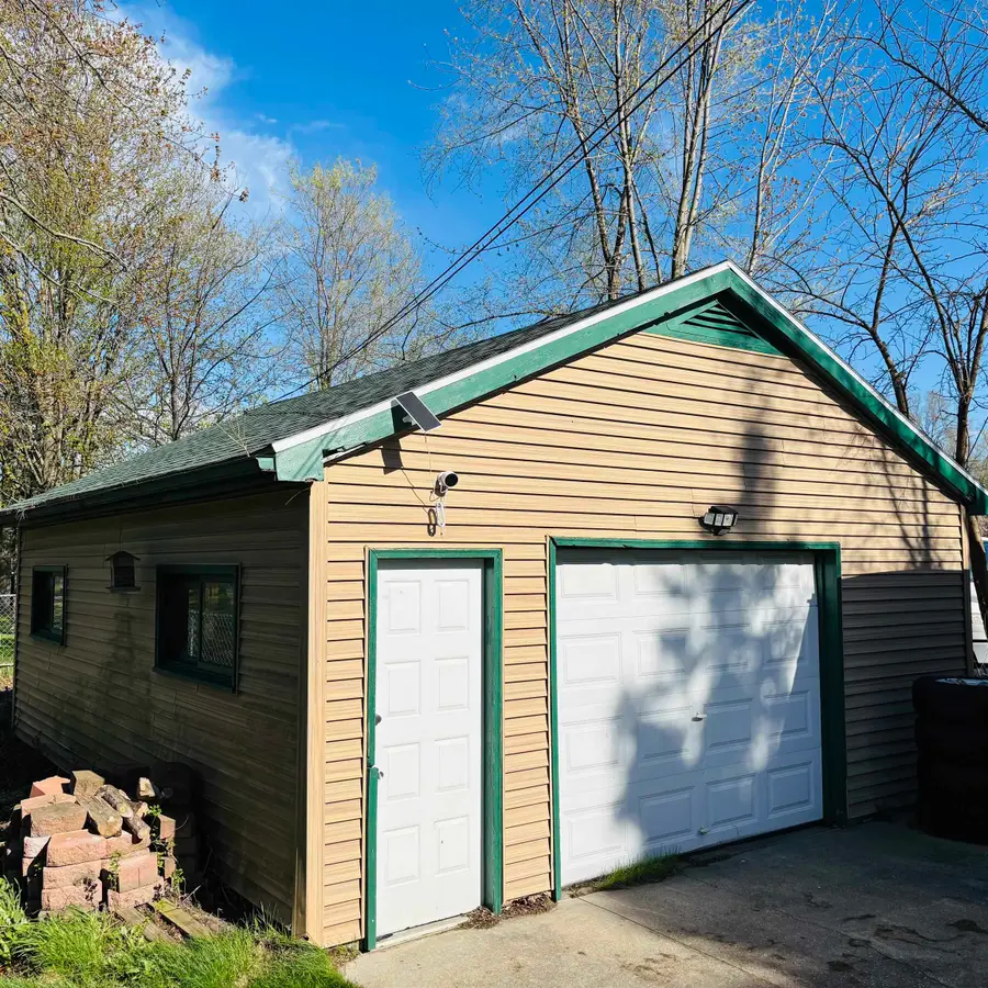4645 S 3 Mile Road, Bay City, MI 48706 - #3