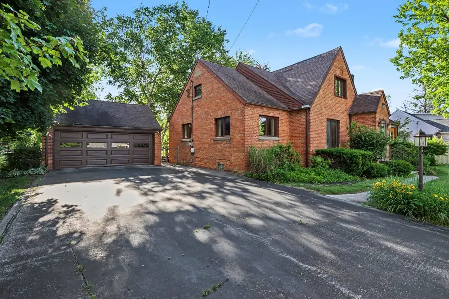 903 N Powell Road, Essexville, MI 48732 - #2