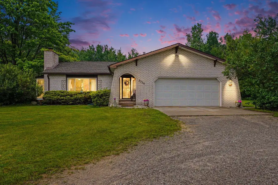 2336 W Cody Estey Road, Rhodes, MI 48652 - #2