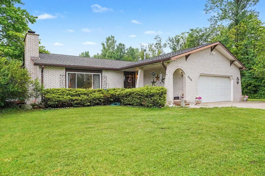 2336 W Cody Estey Road, Rhodes, MI 48652 - #3
