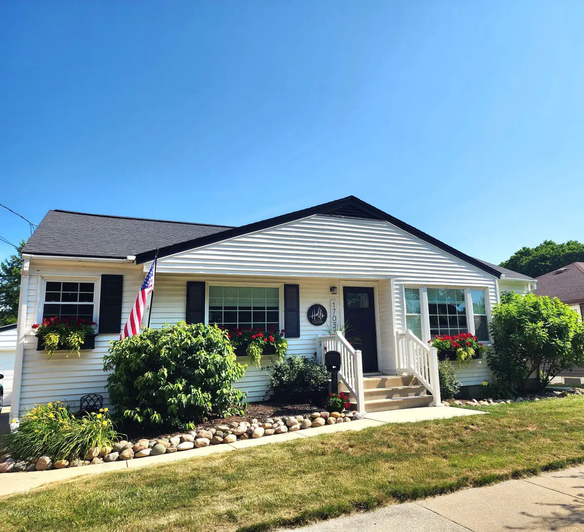 1703 30th Street, Bay City, MI 48708 - #1