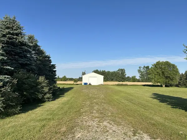 1055 S Carter Road, Midland, MI 48642