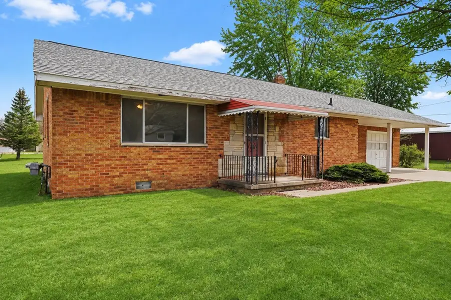 1105 S Trumbull Street, Bay City, MI 48708 - #2