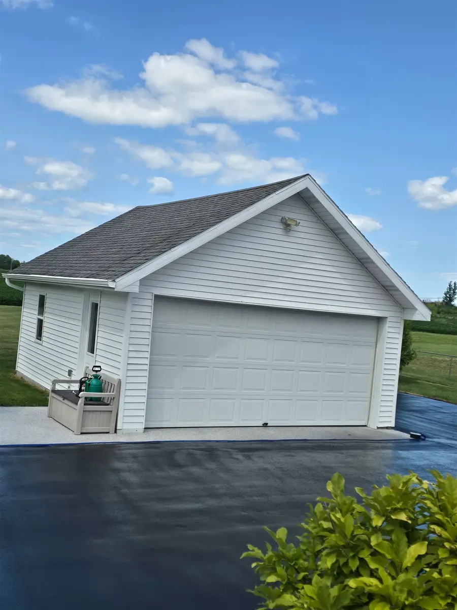 824 W Center Road, Essexville, MI 48732 - #2