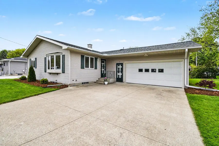 310 S Lincoln Road, Bay City, MI 48708 - #3