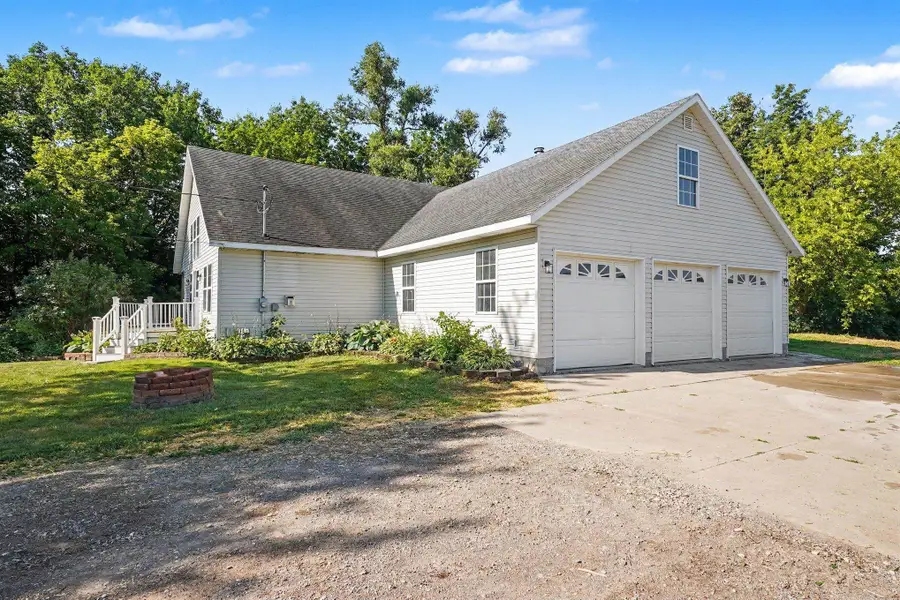 5235 N Lake Sanford Road, Sanford, MI 48657 - #3