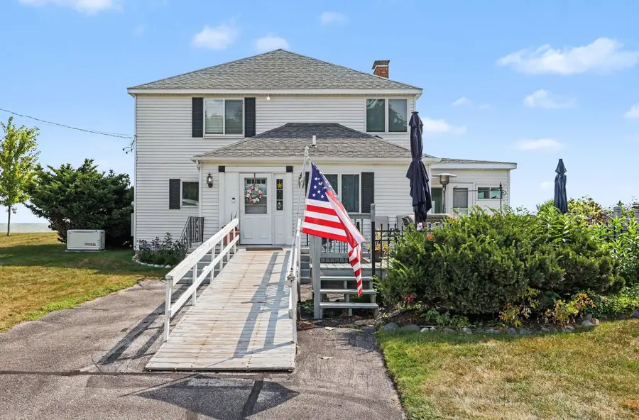 705 S Linwood Beach Road, Kawkawlin, MI 48631 - #3