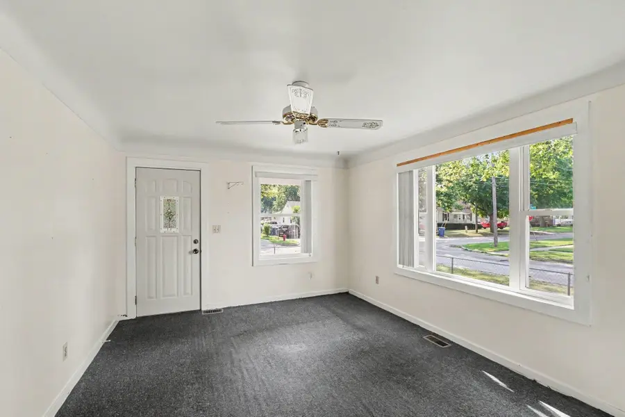 501 Sidney Street, Bay City, MI 48706 - #3