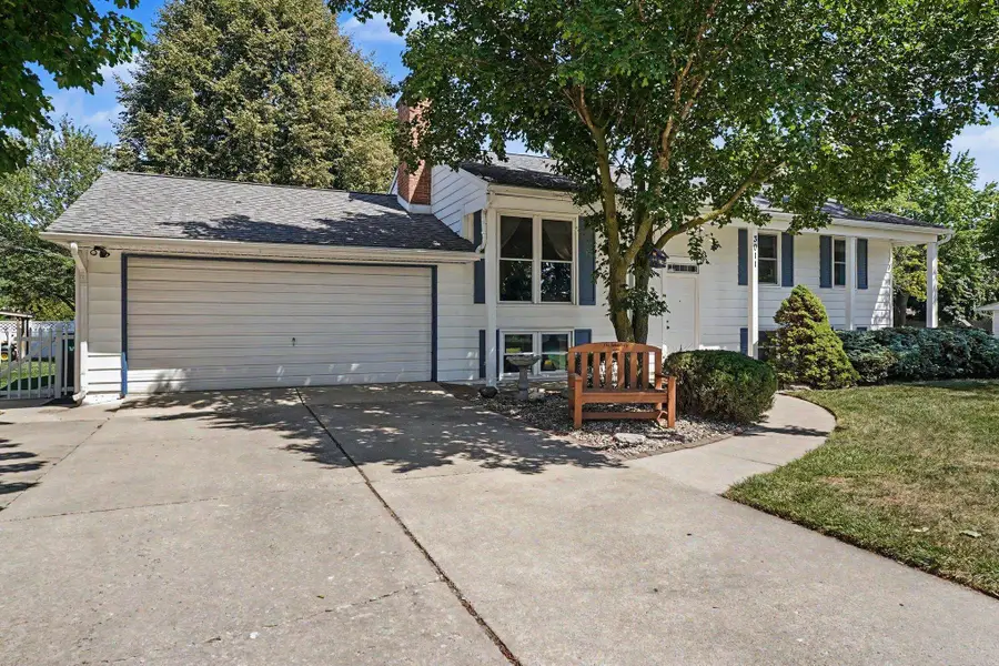 3011 Canterbury Drive, Bay City, MI 48706 - #2