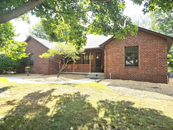 1008 Nebobish Street, Essexville, MI 48732