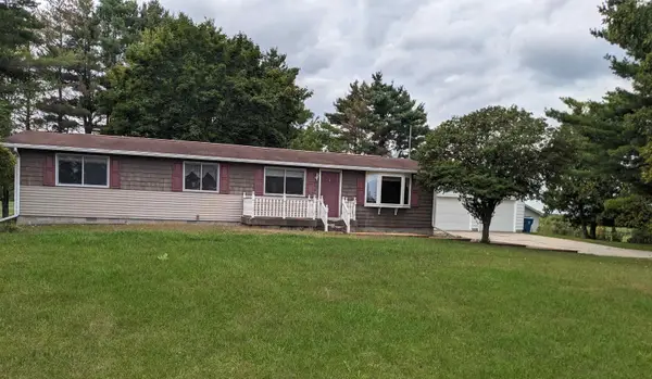 4711 N Elevator Road, Pinconning, MI 48650