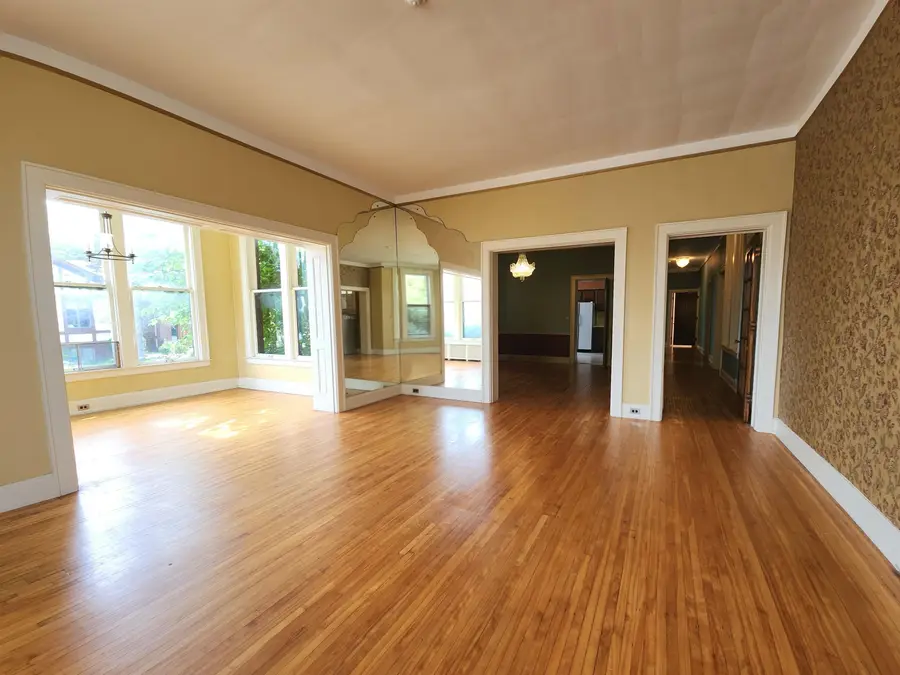 814 Center Apt. A Avenue, Bay City, MI 48708 - #2