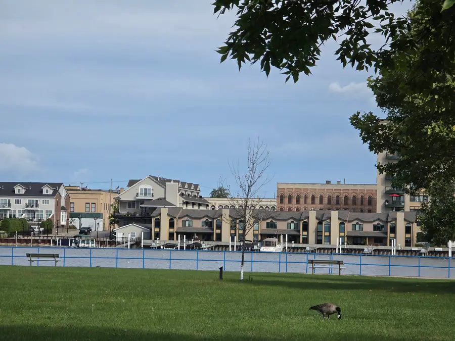 702 E Jane Street, Bay City, MI 48706 - #3