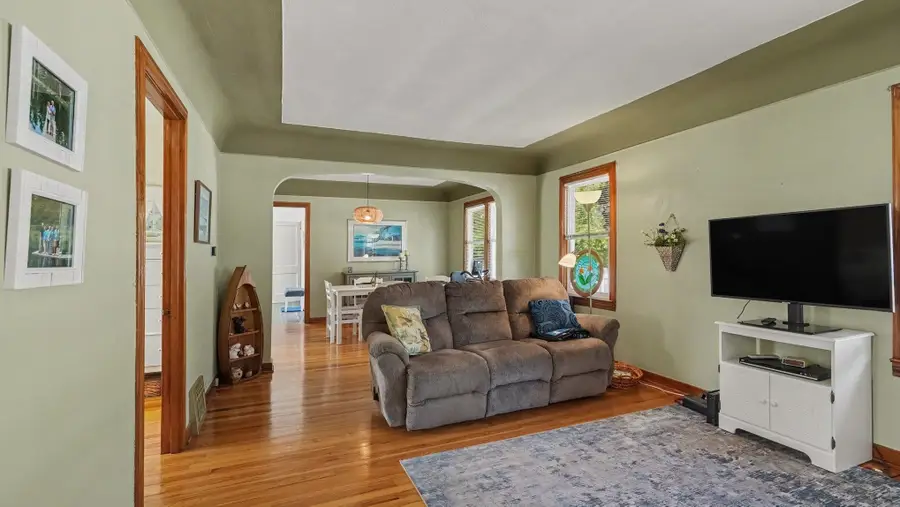 312 Plummer Street, Essexville, MI 48732 - #3