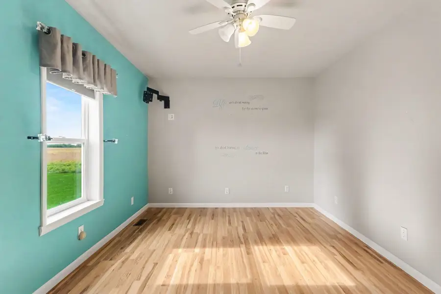 1218 S Tuscola Road, Bay City, MI 48708 - #3