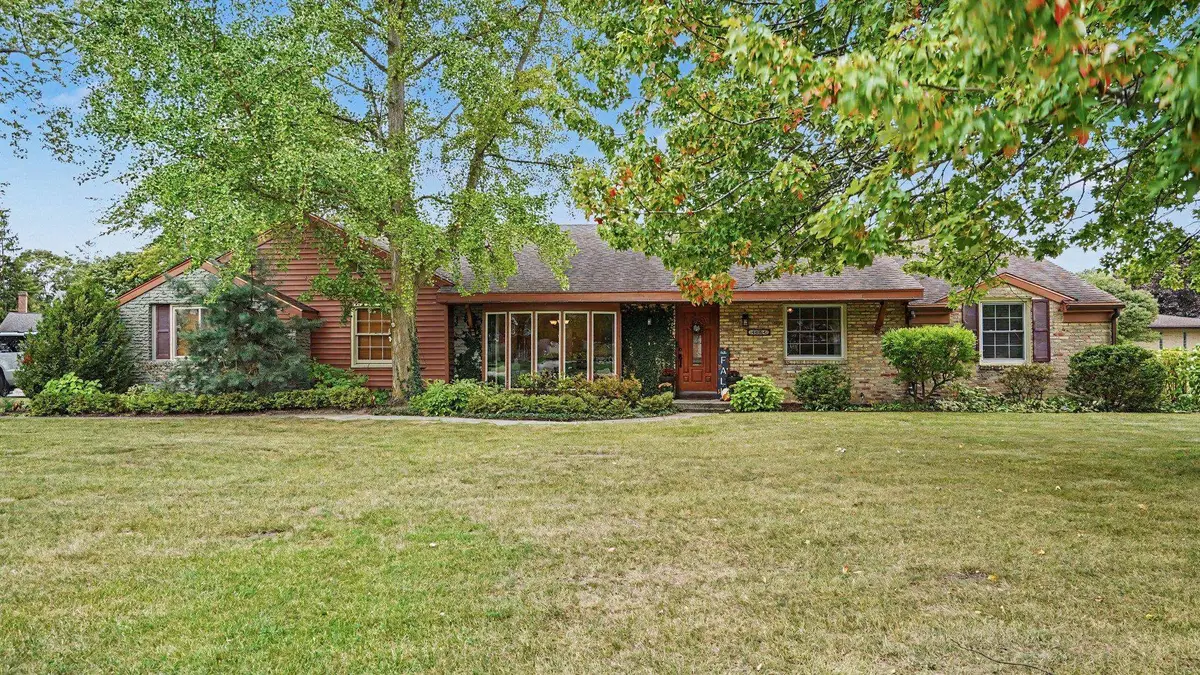 4664 Niccolet Place, Bay City, MI 48706 - #1
