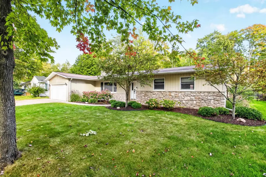 5202 Plainfield Street, Midland, MI 48642 - #2