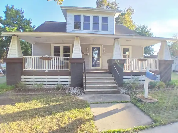 1208 Mercer Street, Essexville, MI 48732