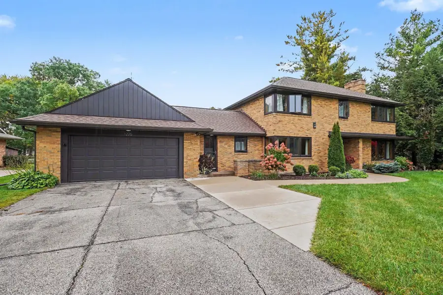 1225 W Saint Andrews Road, Midland, MI 48640-6320 - #3