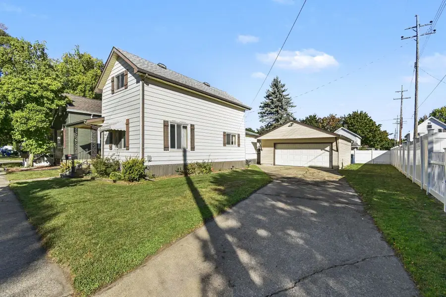 805 19th Street, Bay City, MI 48708 - #2