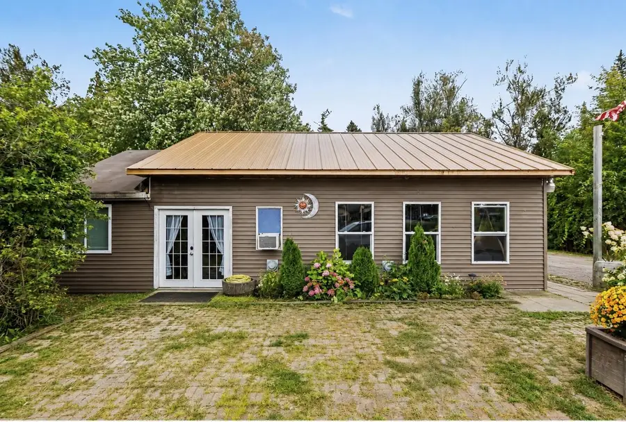 6031 Michigan Hwy 68 Highway, Indian River, MI 49749 - #3