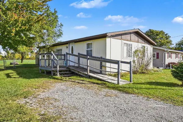 1610 W Hotchkiss Road, Freeland, MI 48623