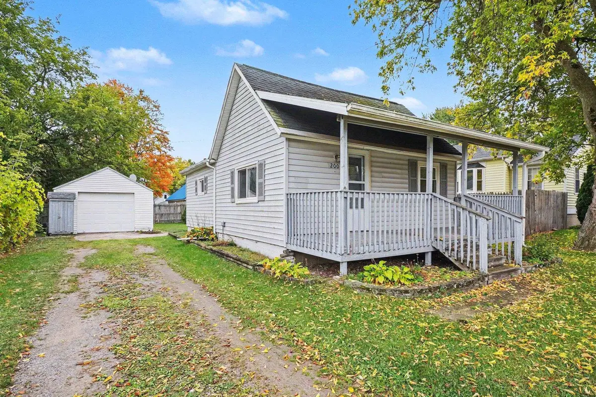 200 Oxford Street, Bay City, MI 48708 - #1