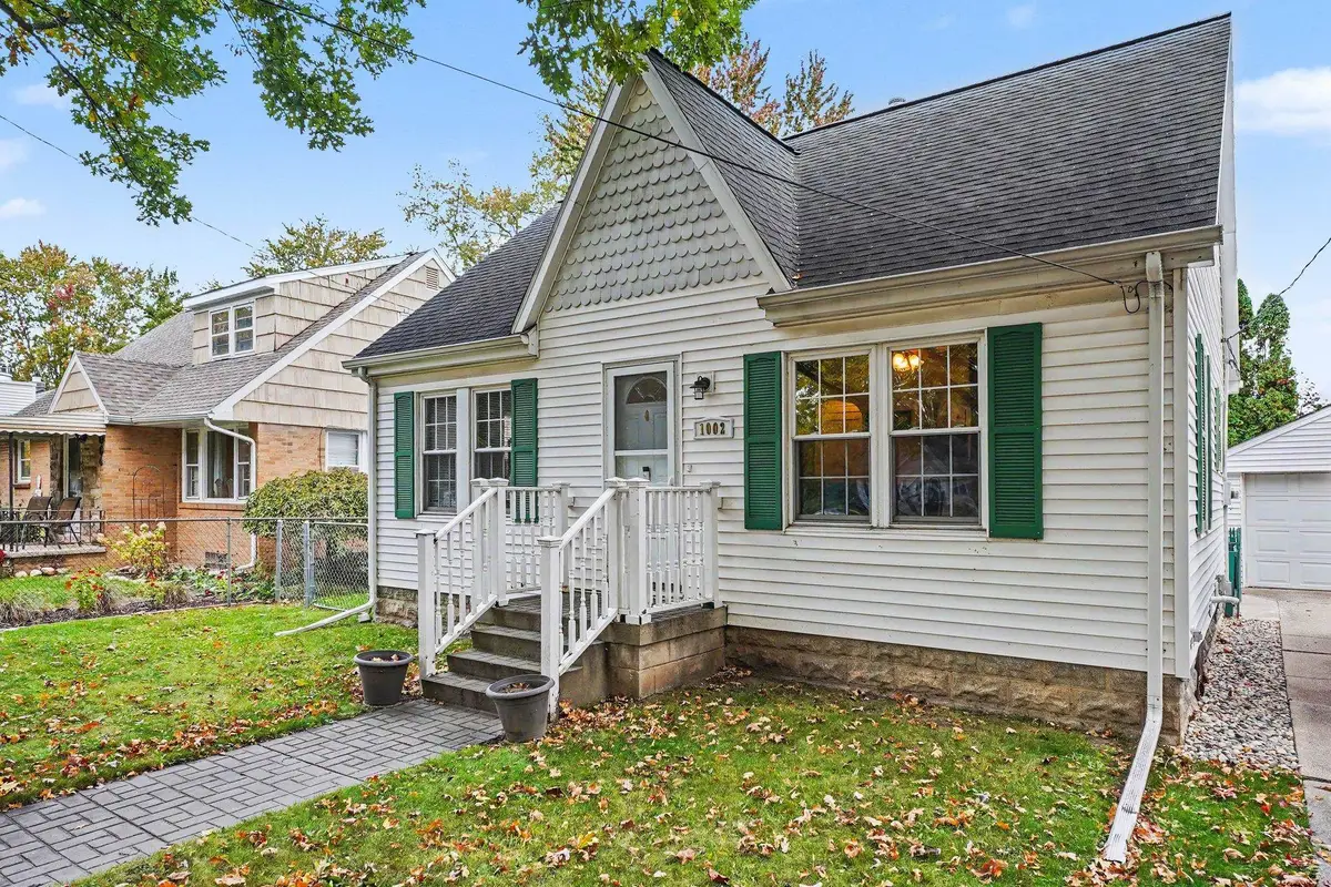 1002 N Wenona Street, Bay City, MI 48706 - #1