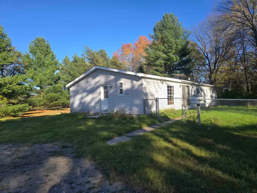 2511 Rhodes Road, Rhodes, MI 48652 - #2