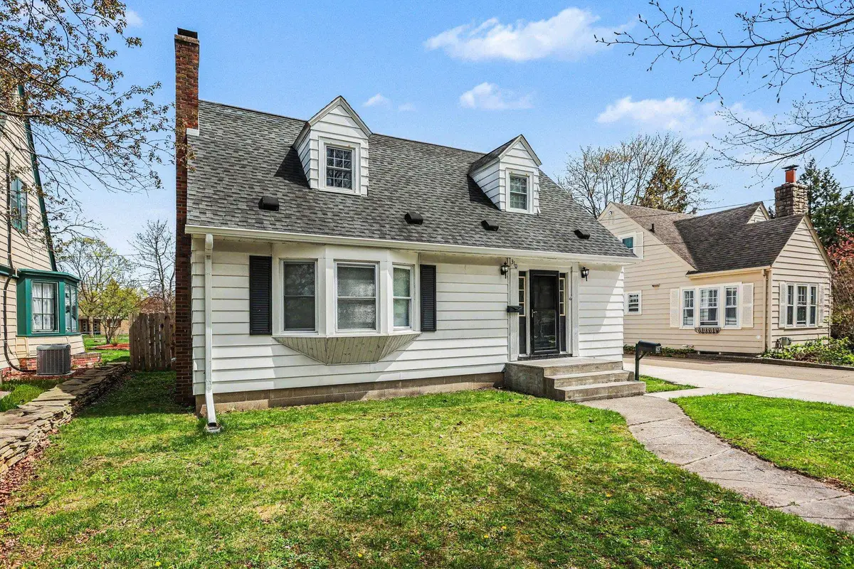 310 Green Avenue, Bay City, MI 48708 - #1