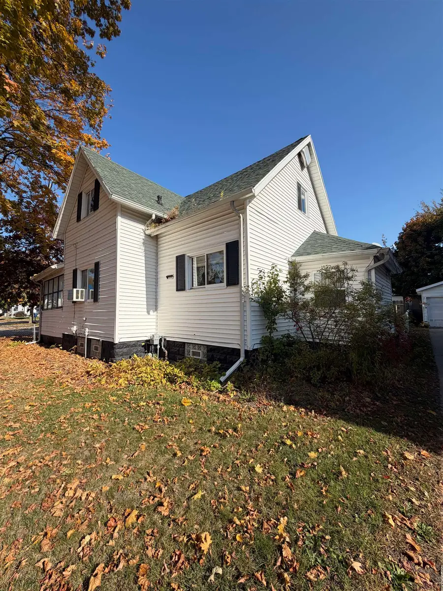 700 E Florence Street, Bay City, MI 48708 - #2