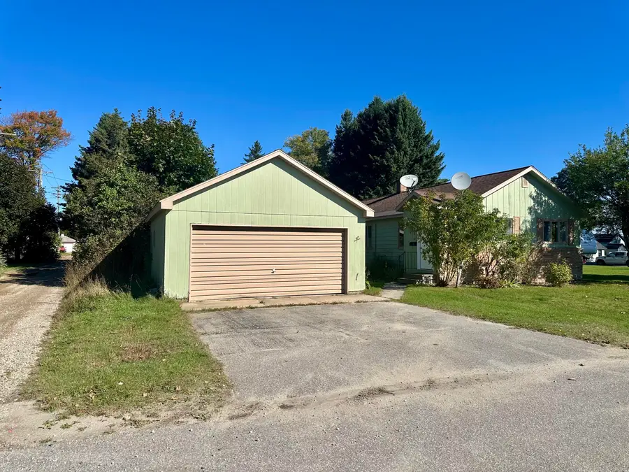 111 E Ave C, Newberry, MI 49868 - Image #2