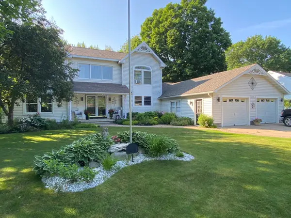 3220 Sherman Park Drive Dr, Sault Ste Marie, MI 49783