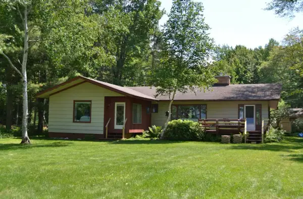 3468 Lakeshore Dr, Sault Ste Marie, MI 49783